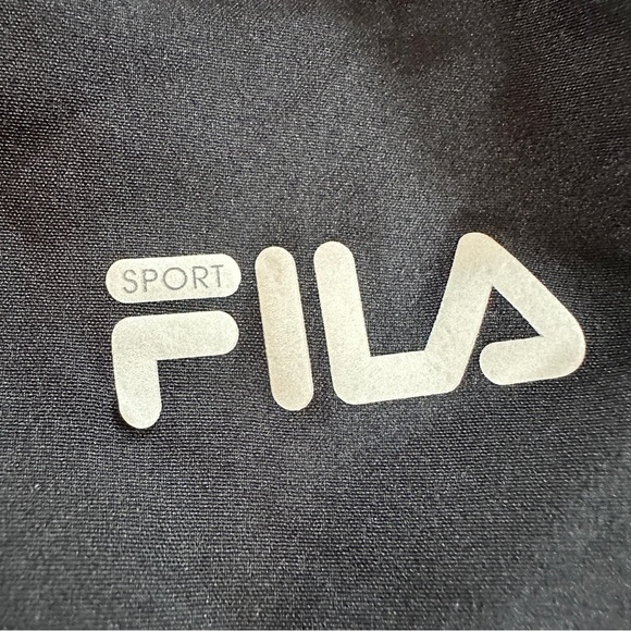 Fila Black & White Sports Skirt Pleated Back Sz XL Golf, Tennis, Gym Ready - Picture 2 of 9